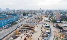 東部快線地鐵14號線明年通車，旭東圍擋廠家為城市安全建設(shè)美麗屏障！